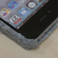 ふかふかタオル生地の手触りが気持ちいい極上のiPhoneケース【1点もの】