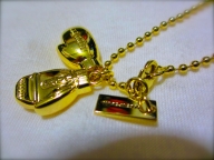 【Marc Jacobs】　グローブ型ネックレス