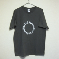 unsung hero プリントTシャツ